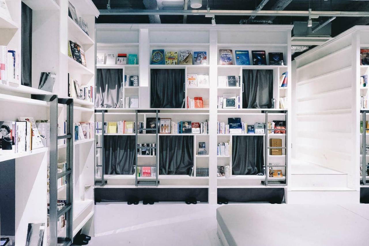 Ostello Book And Bed Tokyo Shinsaibashi Osaka Esterno foto